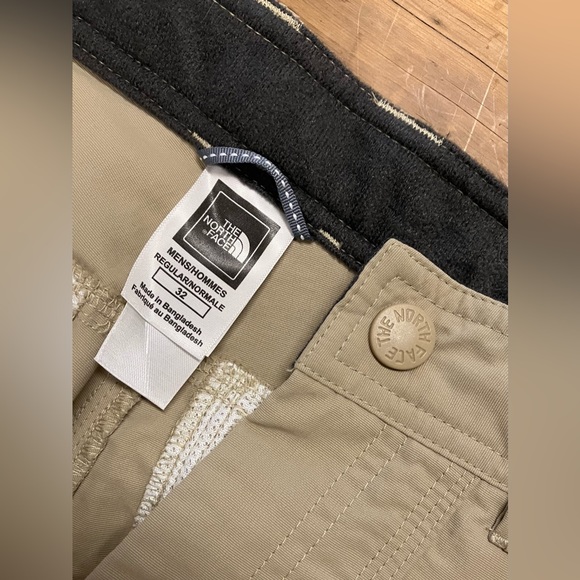 North Face hiking pants. Near-new condition! - Picture 3 of 16